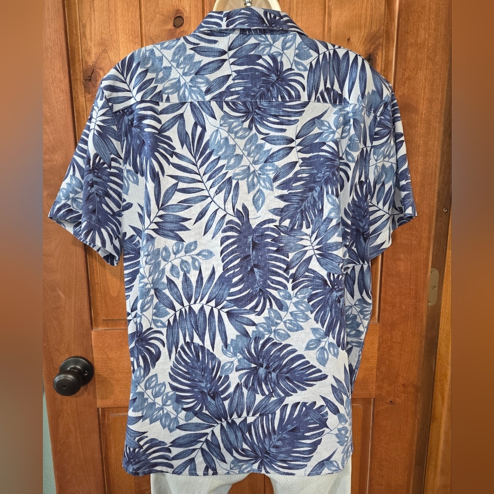 Chic Linen Blue Leaf Pattern Shirt - image 4